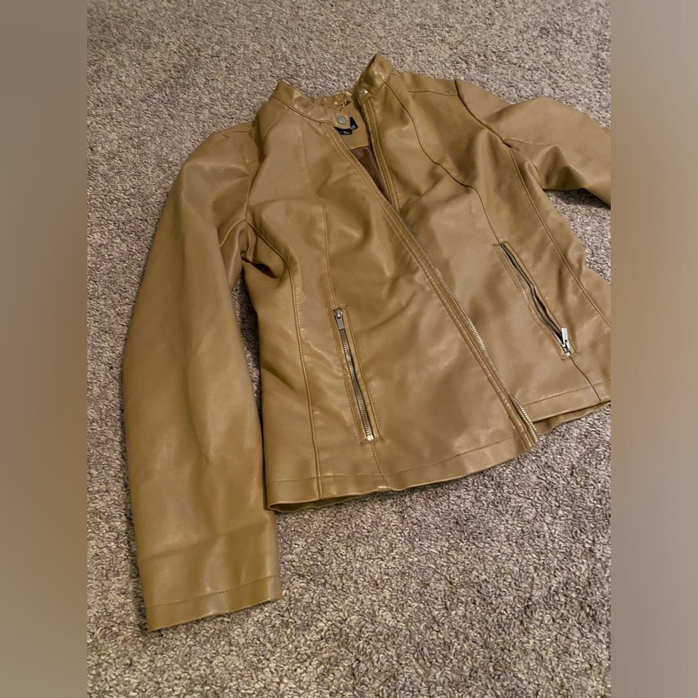 Jacket - Picture 2 of 4
